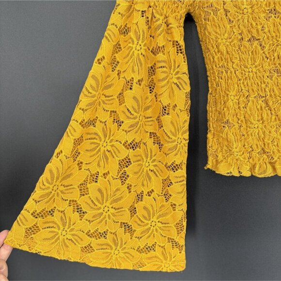 Charlotte Russe Women's Off-Shoulder Flare Sleeve Floral Lace Top M Yellow Boho - Picture 3 of 8